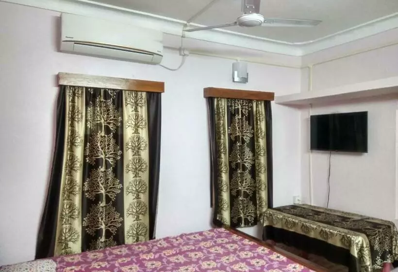 ホテル Roy Guest House