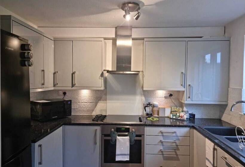 Park View Garden Apartment