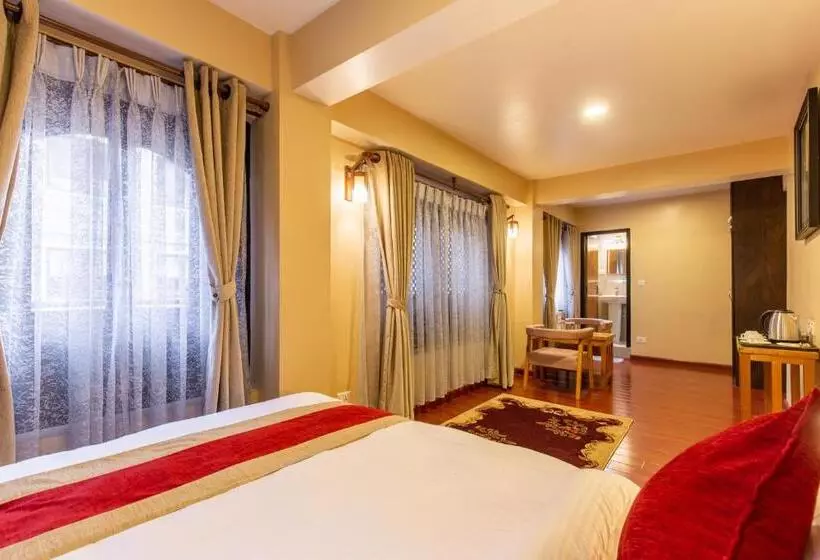 پانسیون Vajra House