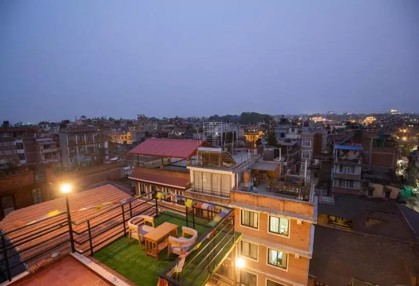 پانسیون Vajra House