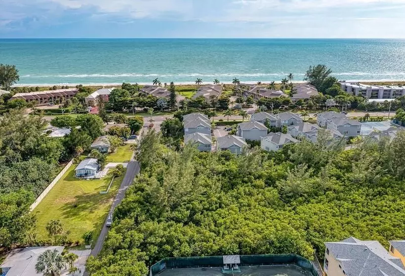 Longboat Key Cedars Beach House Pet Friendly 2 Minute To The Beach
