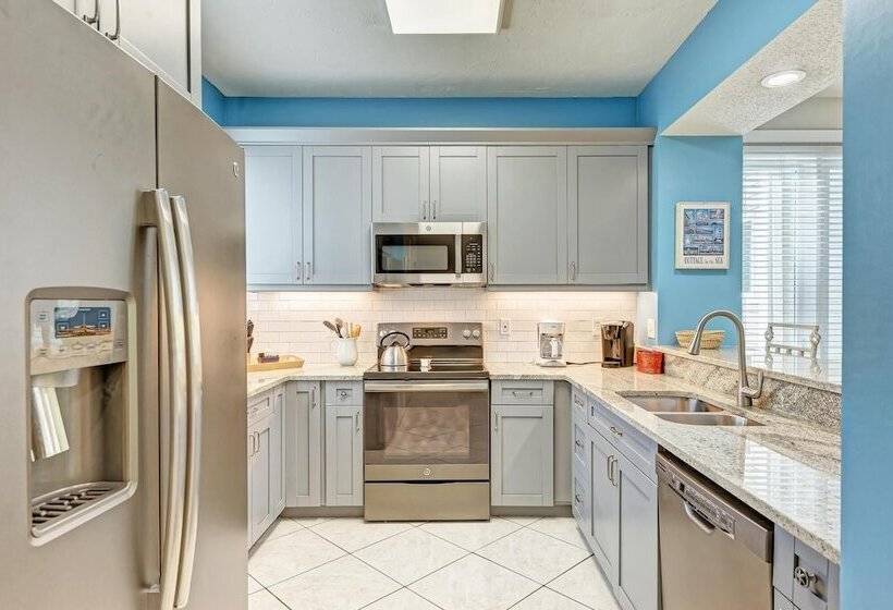 Longboat Key Cedars Beach House Pet Friendly 2 Minute To The Beach
