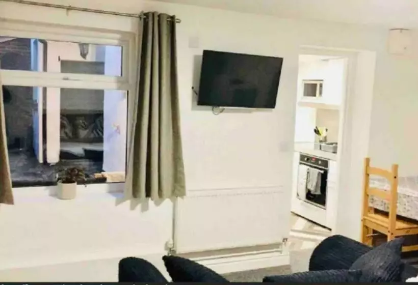 Self Contained Studio In Chorley By Lancashire Holiday Lets