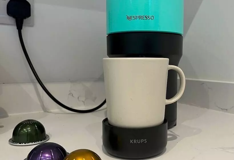 Spacious Home Near Seafront & Train Station 5 Bed Sleeps 10  Central Penzance