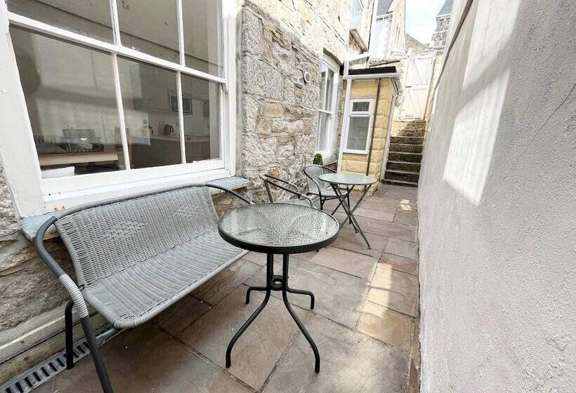 Spacious Home Near Seafront & Train Station 5 Bed Sleeps 10 Central Penzance