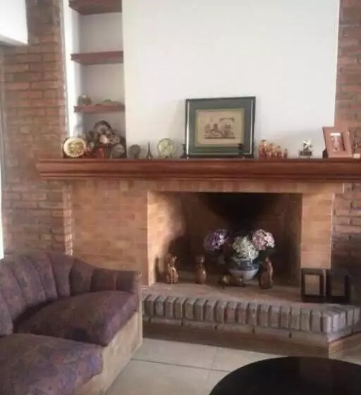 Amazing Villa With Swimming Pool, 50 Mins From Bue