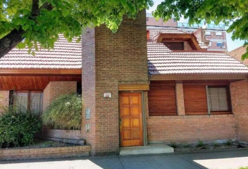 Amazing Villa With Swimming Pool, 50 Mins From Bue