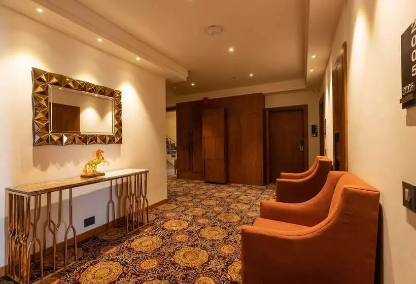 ホテル Clarks Inn Express Ludhiana