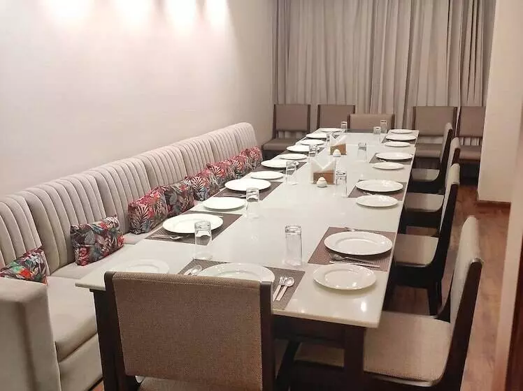 ホテル Clarks Inn Express Ludhiana