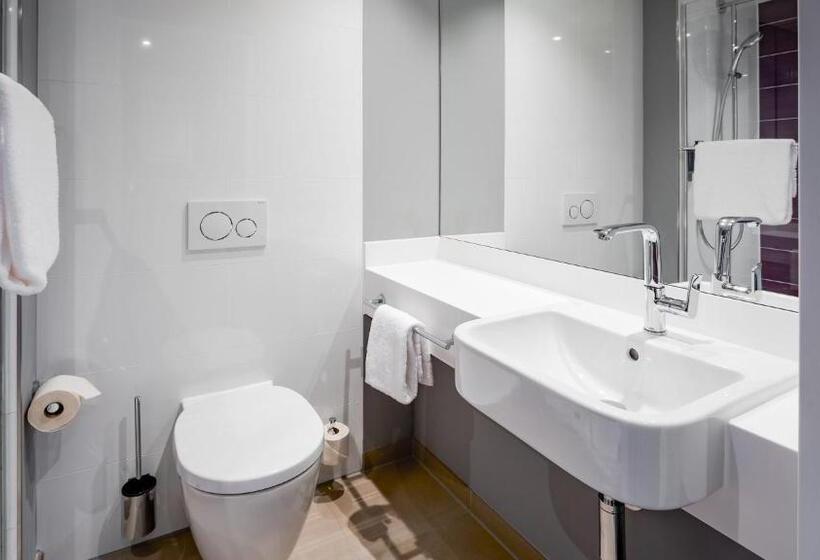 فندق Premier Inn Nürnberg City Opernhaus