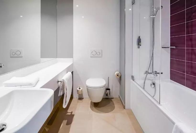 هتل Premier Inn Nürnberg City Opernhaus