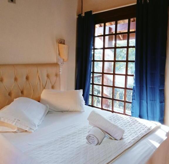 Hostel Pousada Le Lieu