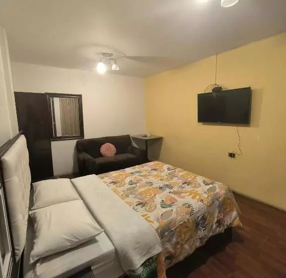 ホテル Hostal Europa