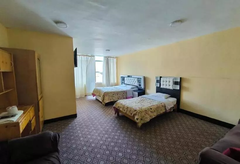 ホテル Hostal Europa