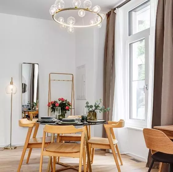 Arbio I Luxury Apartments In East Side Gallery