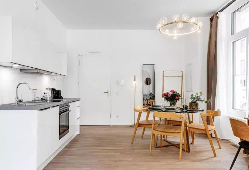 Arbio I Luxury Apartments In East Side Gallery