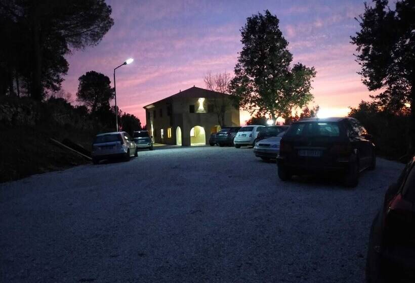 بنسيون Room In Bb  Elegant And Relaxing Farmhouse Nestled In The Heart Of Cilento