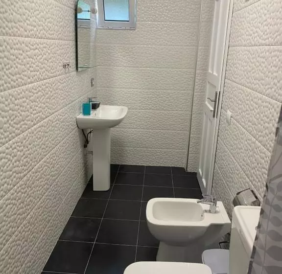 ペンション Vila Ajdinaj