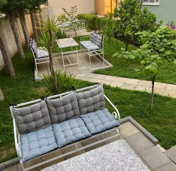 ペンション Vila Ajdinaj