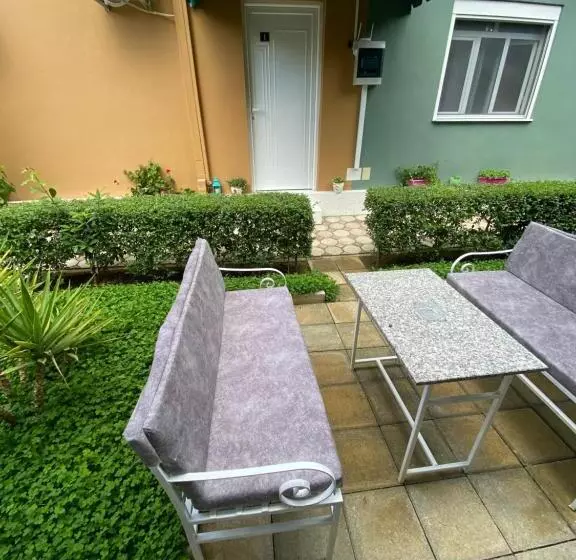 ペンション Vila Ajdinaj