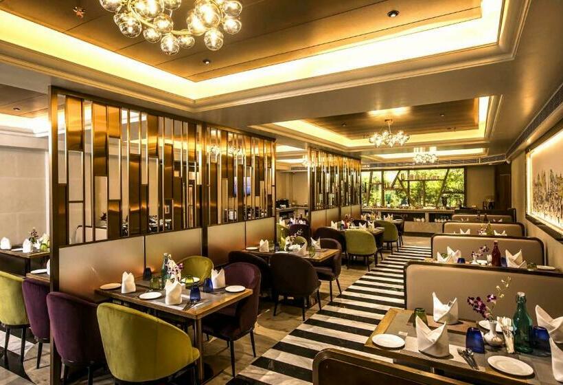 The Monarch Hotel & Convention Centre