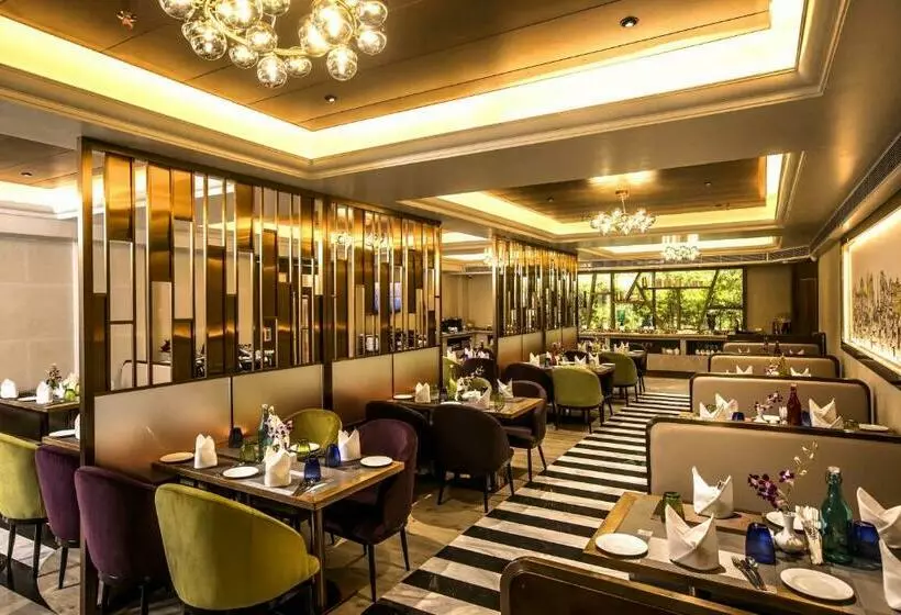 The Monarch Hotel & Convention Centre