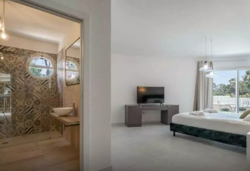 Hotelli Villa Escargot Luxury In Costa Rei Beach