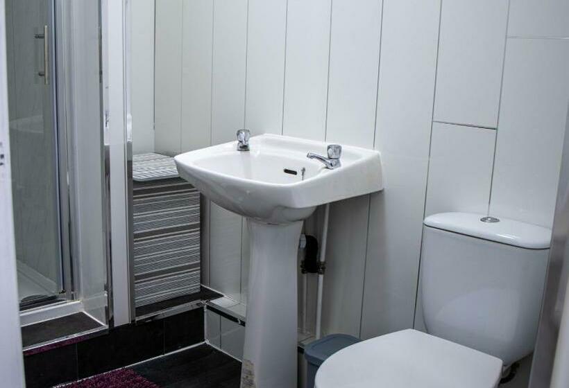 بنسيون 33 Turner Street