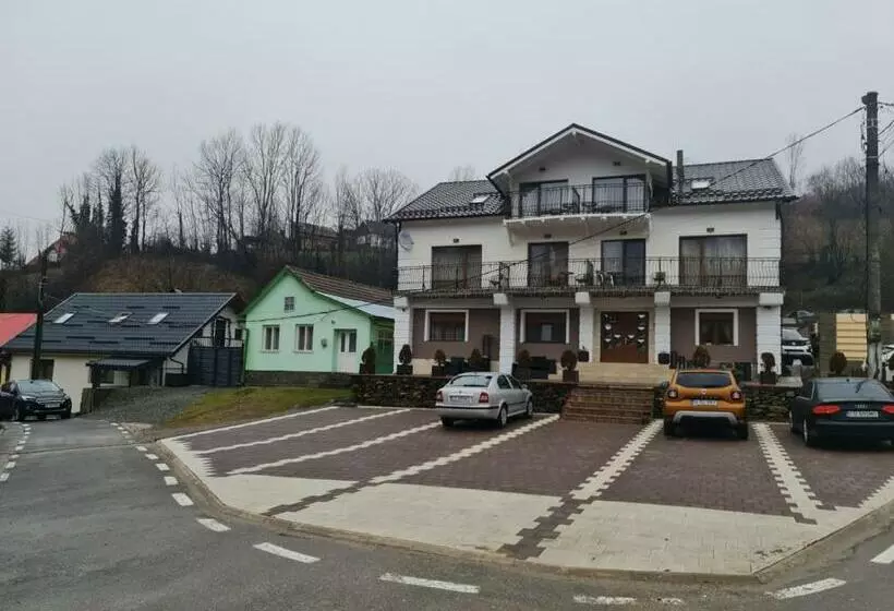 ペンション Casa Caius
