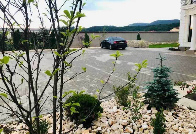 ペンション Royal Boutique