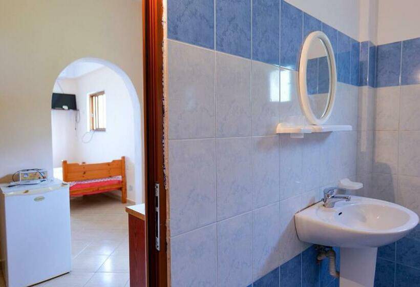 פנסיון Vila Juli 1