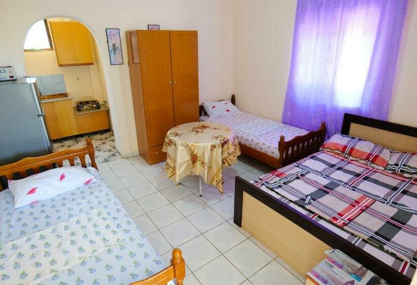 פנסיון Vila Juli 1