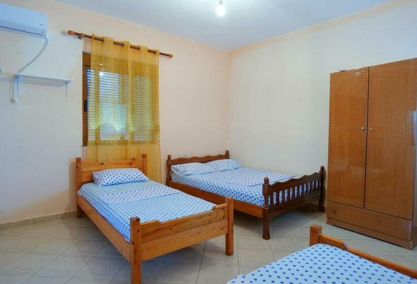 פנסיון Vila Juli 1