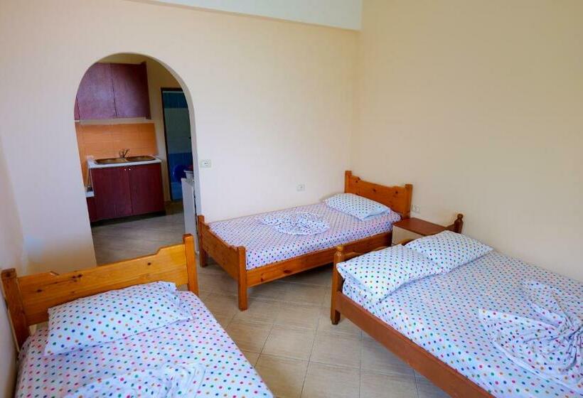 פנסיון Vila Juli 1