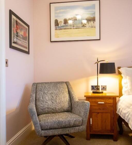 住宿加早餐  Fairfield House And Gardens