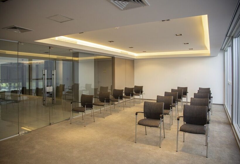 فندق Dazzler By Wyndham La Plata