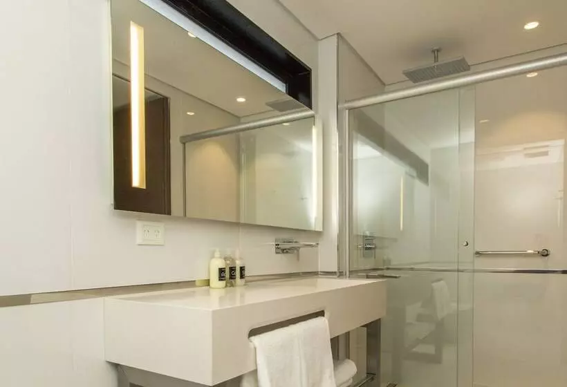 Hotelli Dazzler By Wyndham La Plata