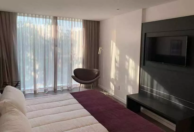 Hotelli Dazzler By Wyndham La Plata