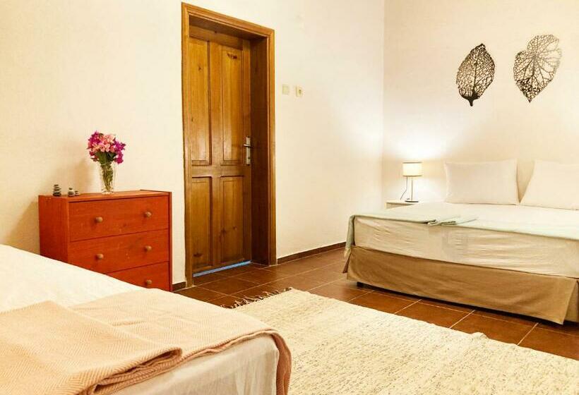 Hotel Maki Inn çıralı