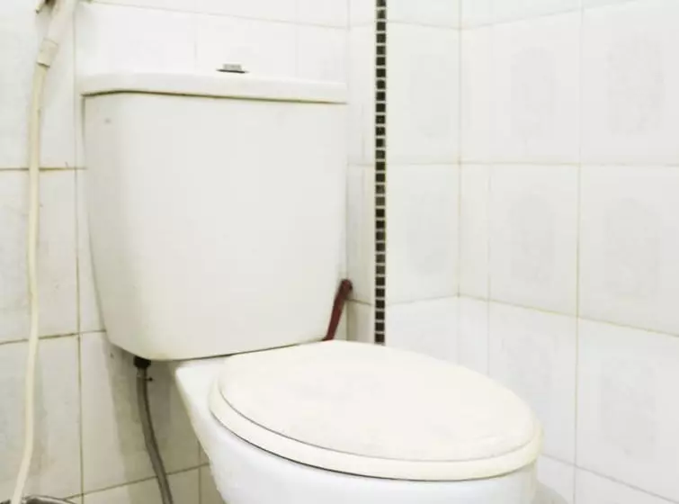 ホテル Spot On 91344 Wr House Syariah Batam