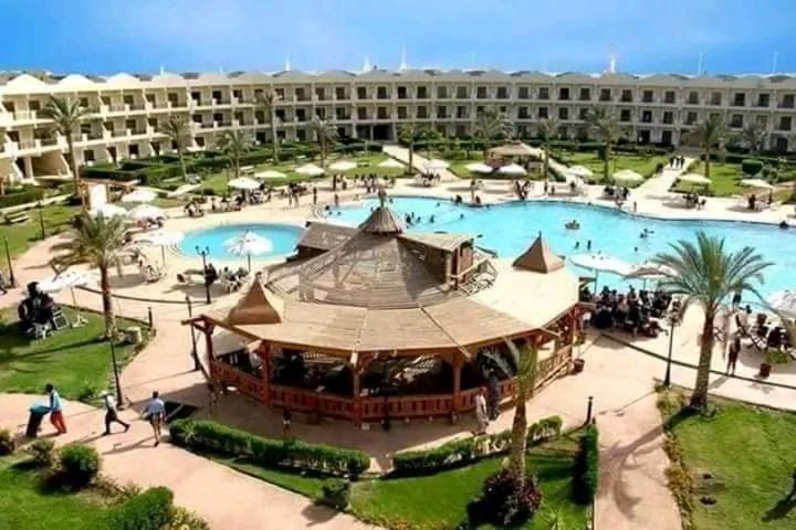 قرية الحياة السياحية