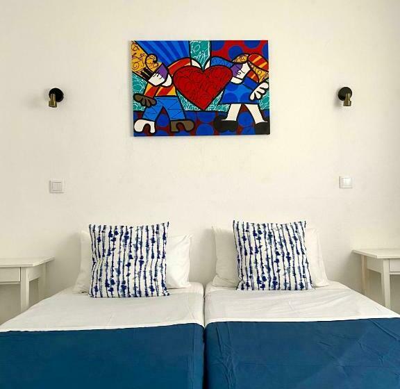 호스텔 Pirata Milfontes Guest House