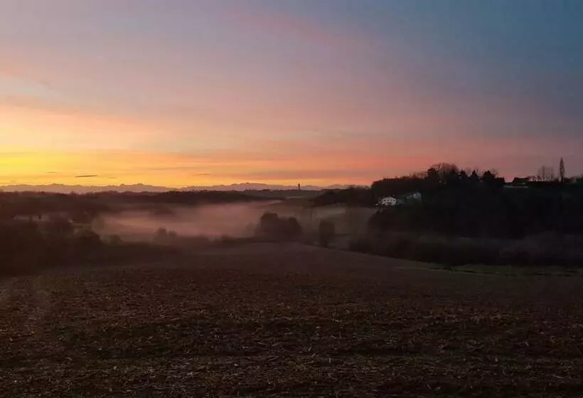 Aamiaismajoitus (B&B) Les Chemins De Berdis