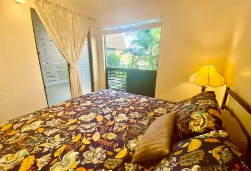 Black Sands Beach Condo With Full Kitchen