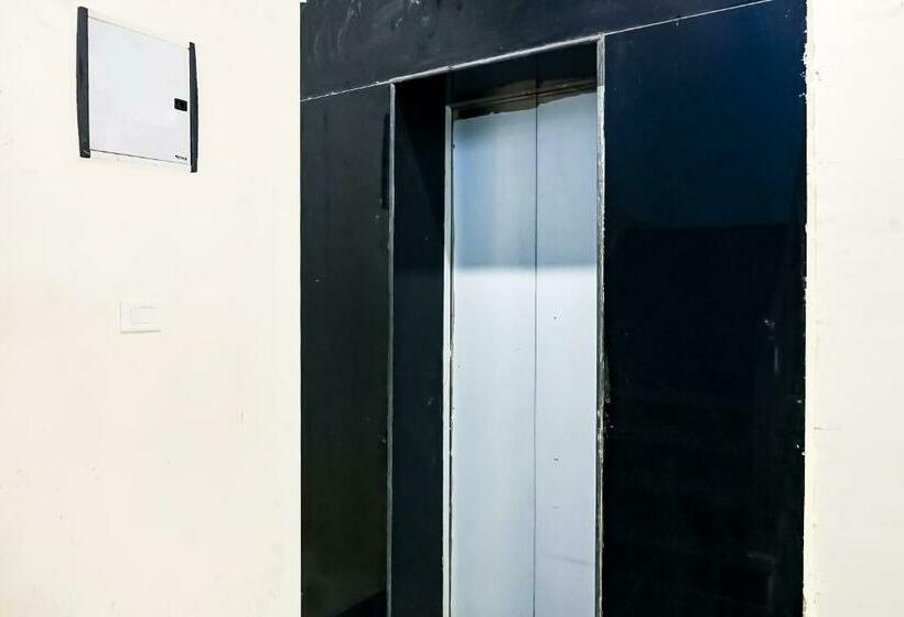 فندق Capital O 89300 Vansh International