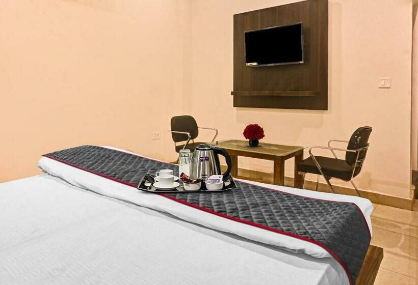 فندق Capital O 89300 Vansh International