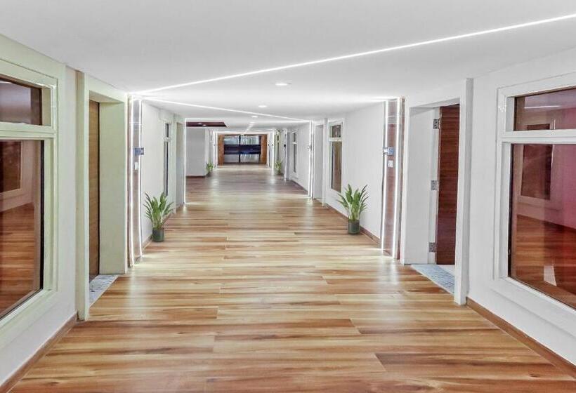 호텔 Super Capital O Silkroute Palaace