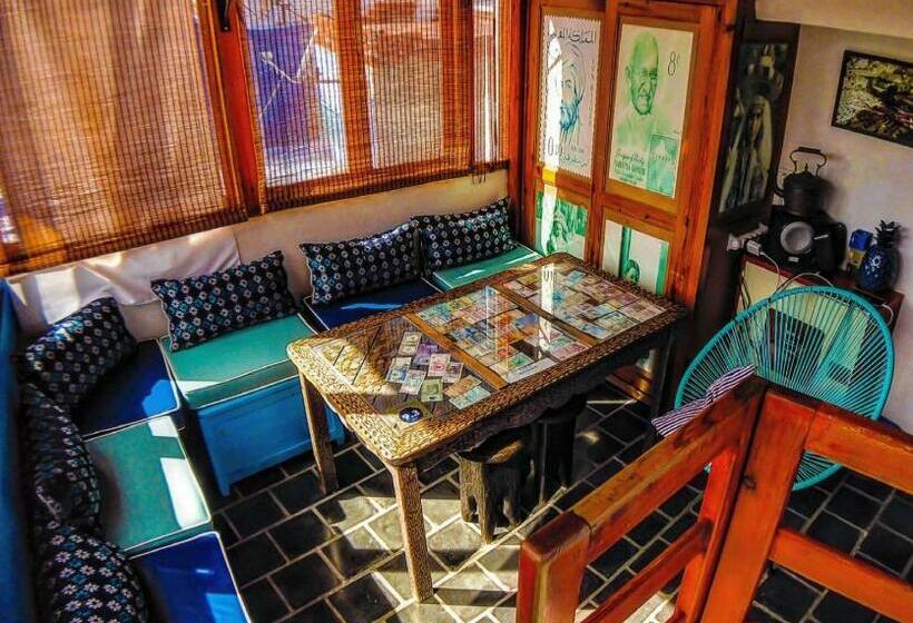 Hotel Usha Guest House