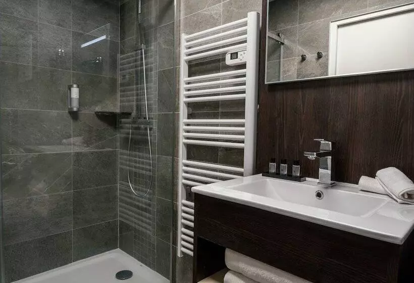 Hotelli Cottages De France Cdg