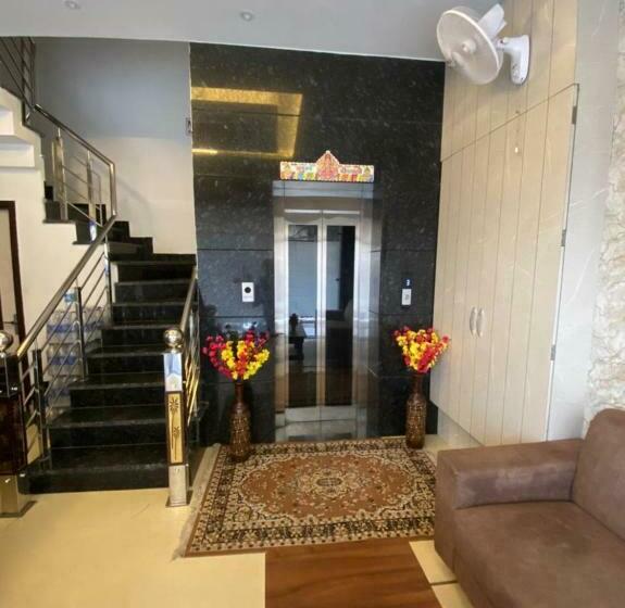 Отель Shivvoy Inn By Wb Inn